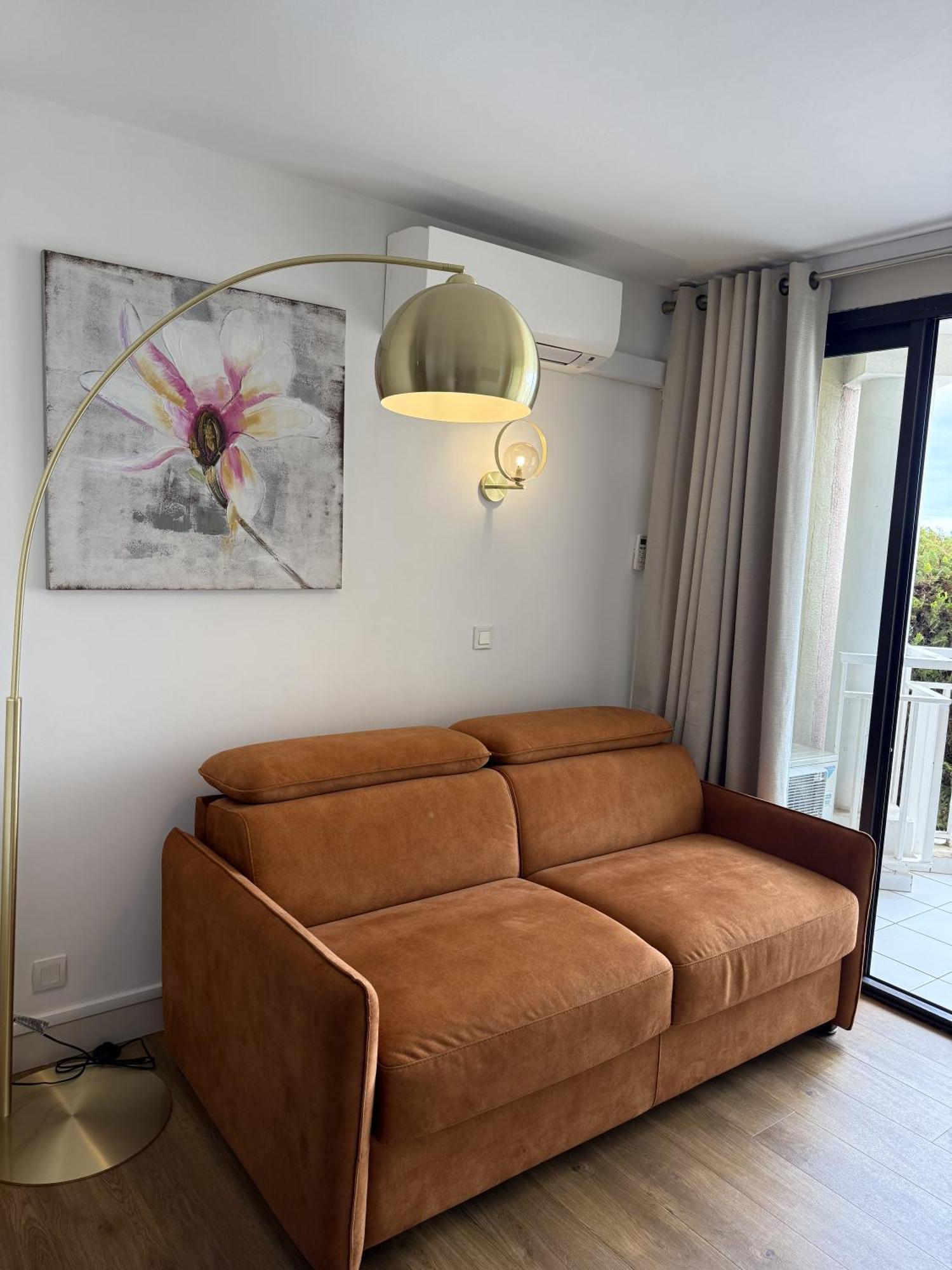 Un Studio De Charme Vue Mer & Piscine D'Exception Cannes Exterior photo